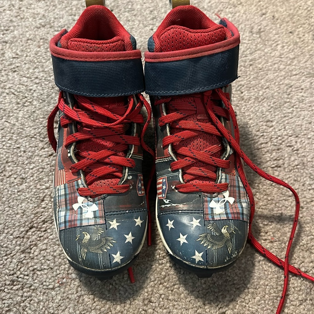 Under Armour youth baseball cleats